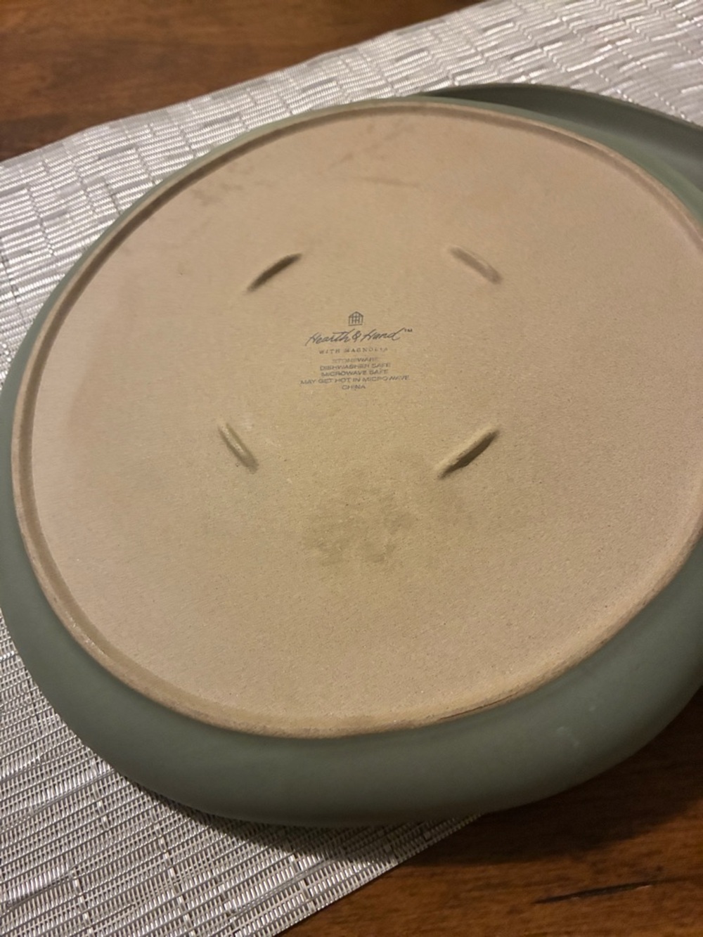 Set of 2 stoneware Hearth & Hand green dinner plates / dishes - Picture 4 of 8